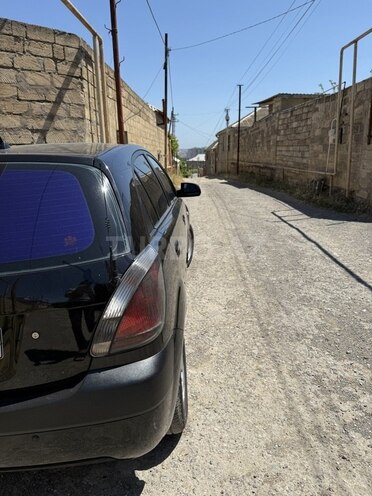 Kia Rio-5