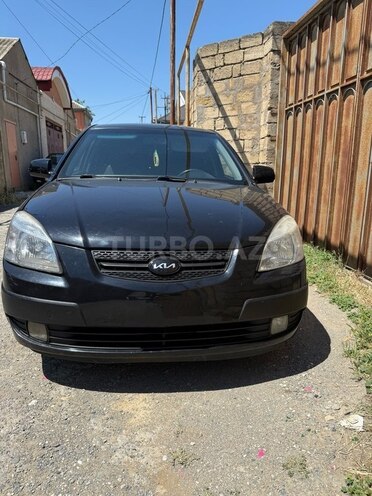 Kia Rio-1