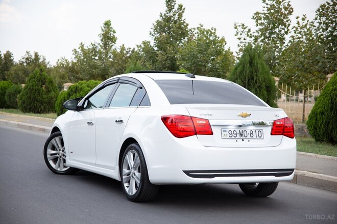 Chevrolet Cruze-13