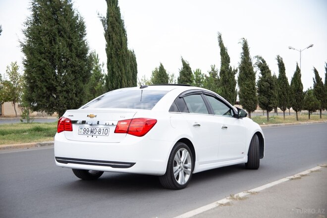 Chevrolet Cruze-14