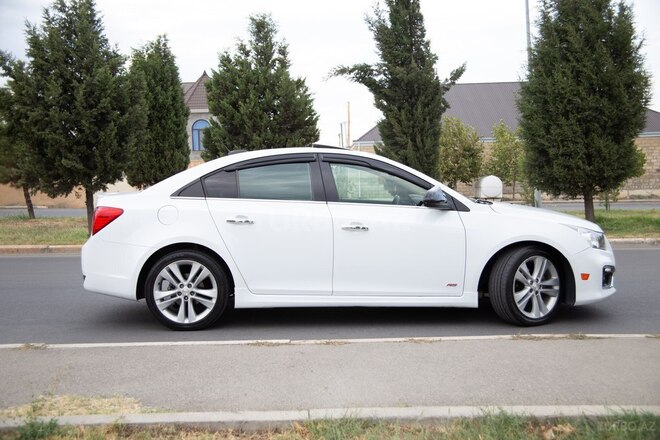 Chevrolet Cruze-15