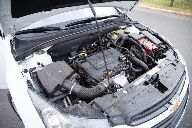 Chevrolet Cruze-16