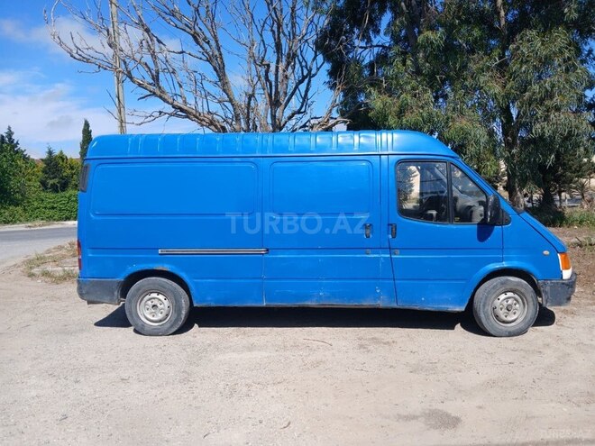 Ford Transit-4