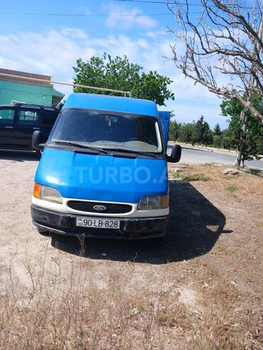Ford Transit-1