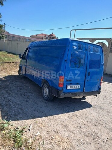 Ford Transit-3