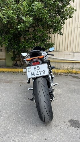 CFMOTO 675 SR-R-6