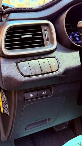Kia Sorento-21