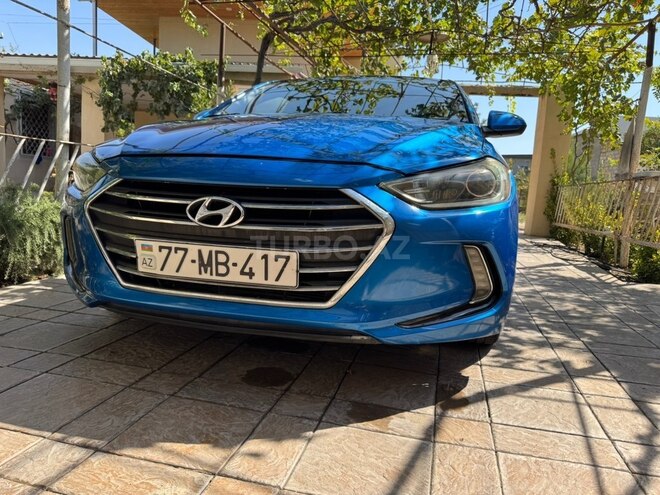 Hyundai Elantra-1