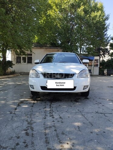LADA (VAZ) Priora-1
