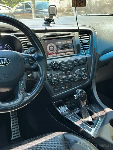 Kia Optima-11