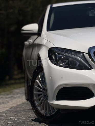 Mercedes C 220 d-2