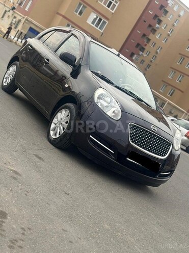 Nissan March-2