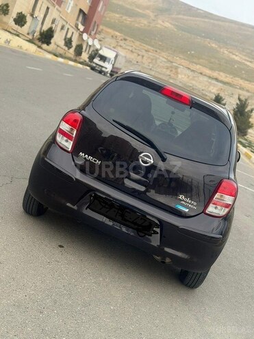 Nissan March-4