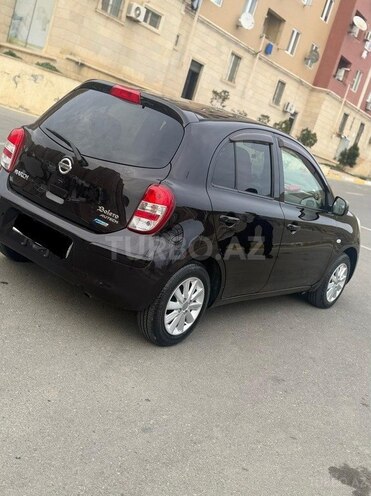 Nissan March-5