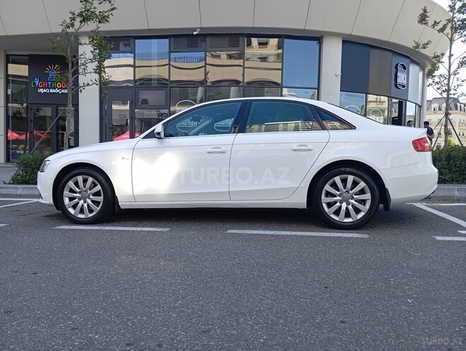 Audi A4-8