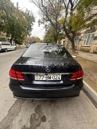 Mercedes E 250 4MATIC-4