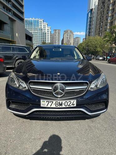 Mercedes E 250 4MATIC-10