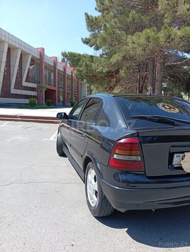 Opel Astra-10