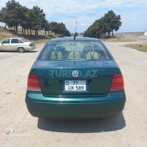Volkswagen Jetta-9