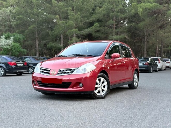 Nissan Tiida-1