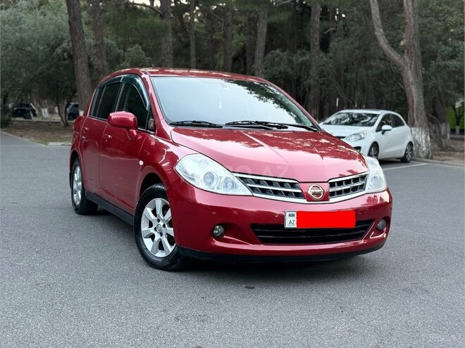 Nissan Tiida-4