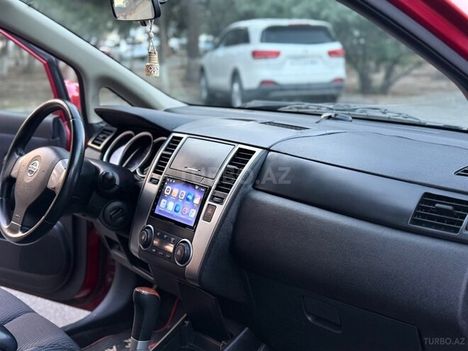 Nissan Tiida-19