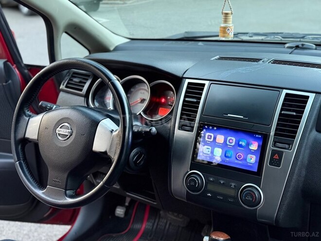 Nissan Tiida-17