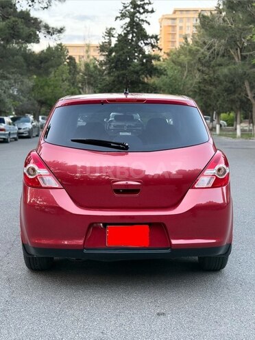 Nissan Tiida-9