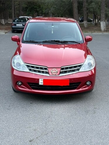 Nissan Tiida-14