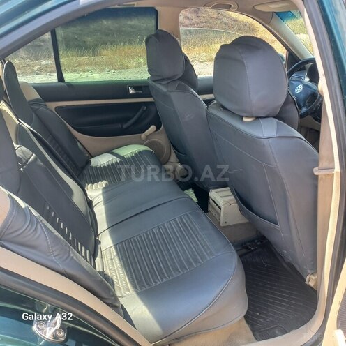 Volkswagen Jetta-12