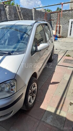 Ford Galaxy-3