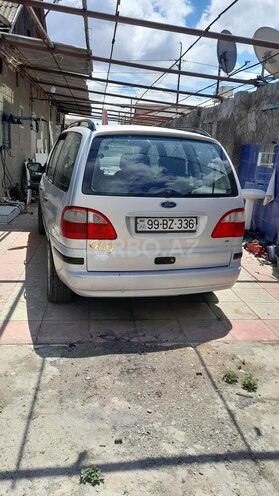 Ford Galaxy-4