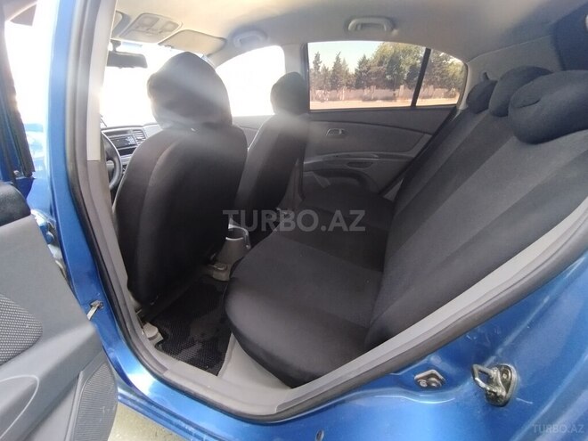 Kia Rio-7