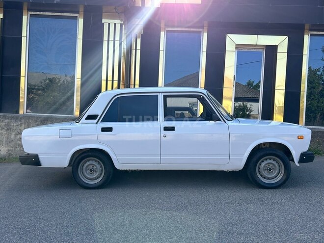 LADA (VAZ) 2107-4