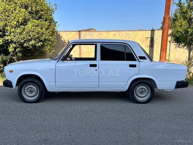 LADA (VAZ) 2107-5
