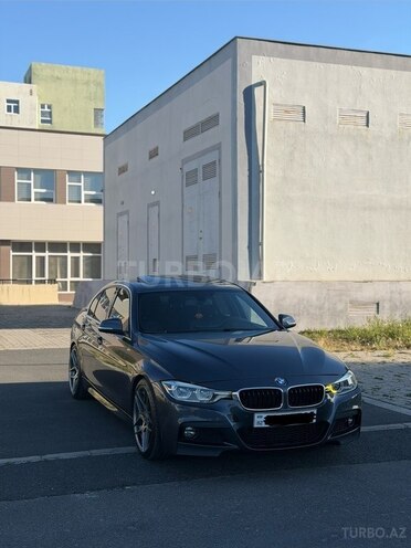BMW 330-2