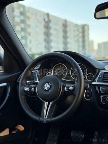 BMW 330-19