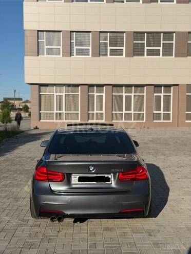 BMW 330-7