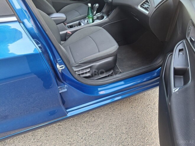 Chevrolet Cruze-4