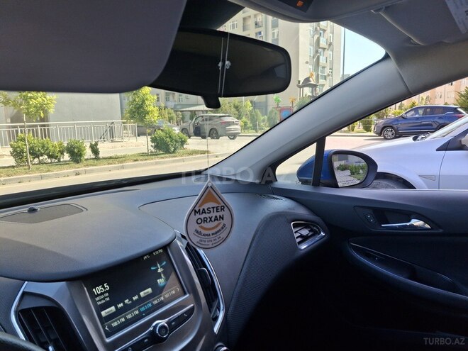 Chevrolet Cruze-8