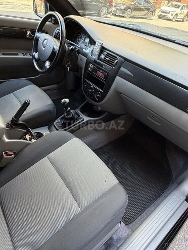 Chevrolet Lacetti-11