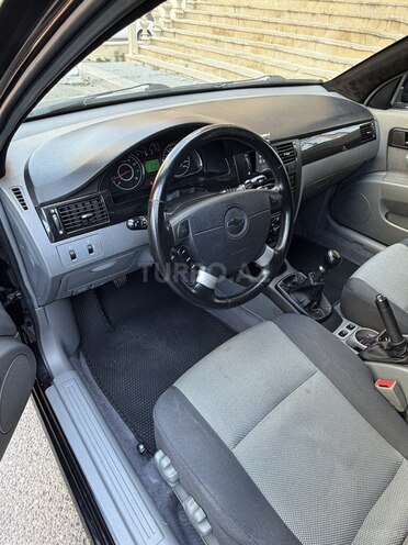 Chevrolet Lacetti-10