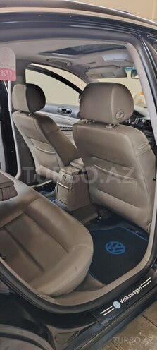 Volkswagen Passat-12