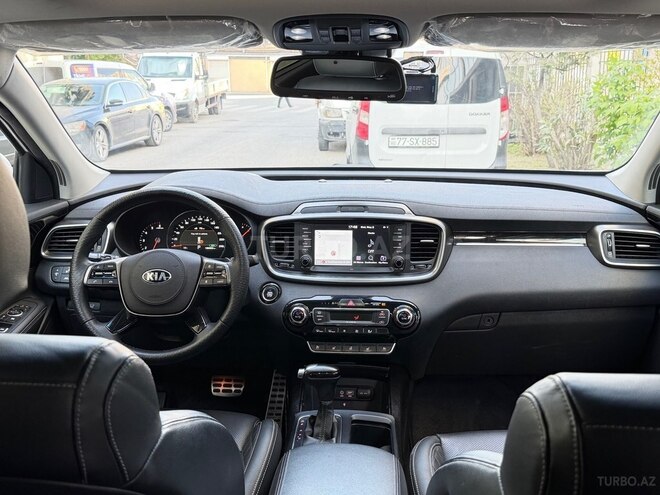 Kia Sorento-13