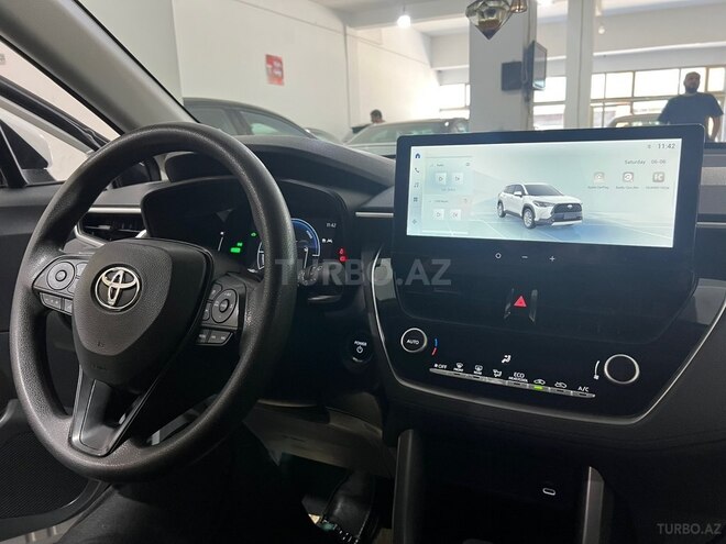 Toyota Corolla Cross-12