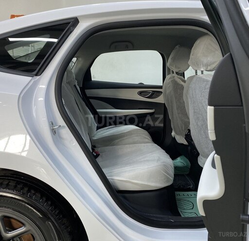 BYD Seal 05-18