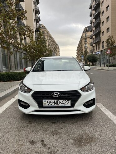 Hyundai Accent-1