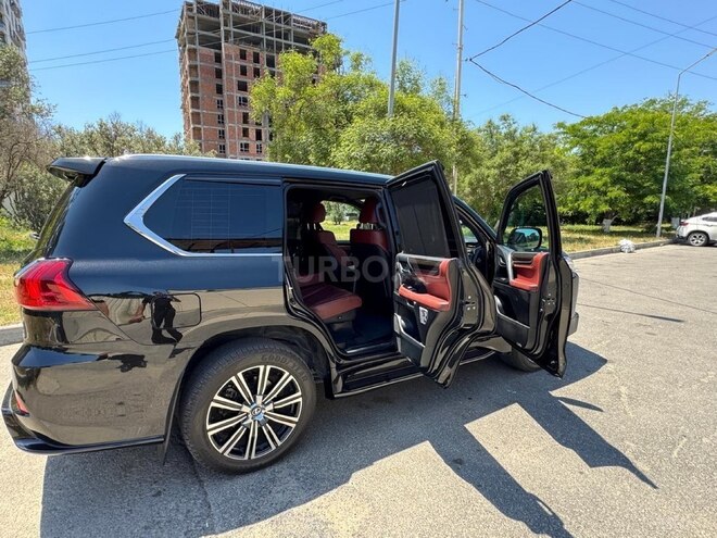Lexus LX 450d-6