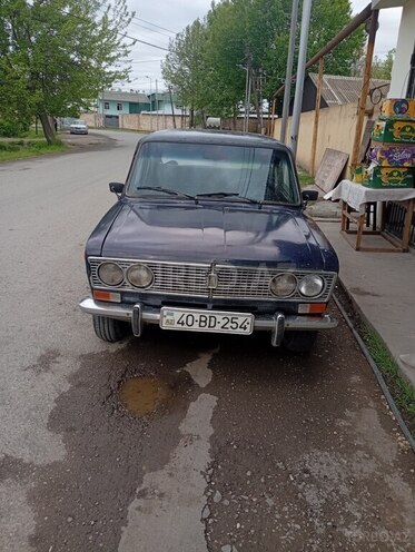 LADA (VAZ) 2103-4
