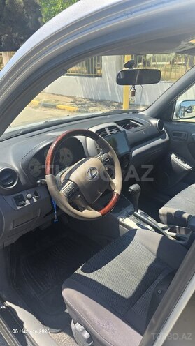 Toyota RAV4-8